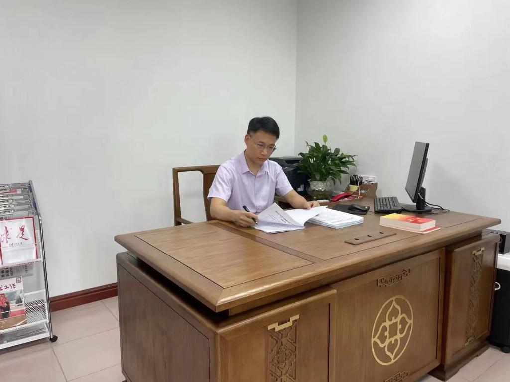 乐竞（中国）校友许云获评第六届  广东省“人民满意的公务员”称号